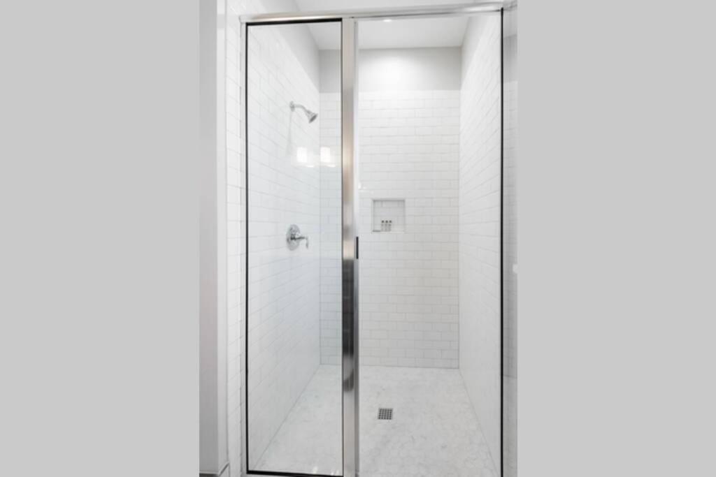 צ'רלסטון The Cooper Suite At 122 Spring מראה חיצוני תמונה